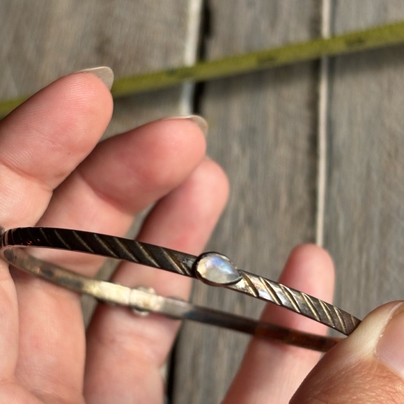 Artisan Sterling Silver Station Bangle - Picture 4 of 7